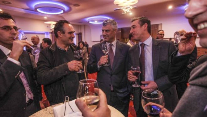 Thaçit i duhet edhe një javë që t’i bind deputetët e PDK’së për Gjykatën Speciale