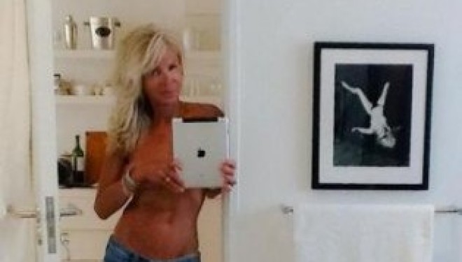 Transeksualja më e famshme në botë Lauren Foster, foto topless