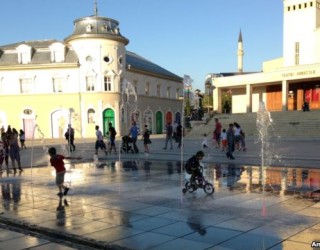 Zvarritja politike e Ligjit për kryeqytetin