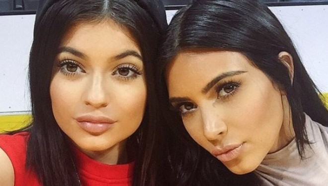Kim Kardashian zbulon sekretin shokues për tumorin në tru të së motrës (Foto)