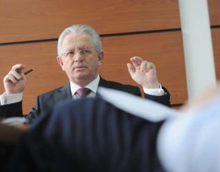 Hyseni: Jetike ruajtja e karakterit laik të shtetit
