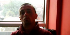 Mjacaj pranon vrasjen, tregon arsyen banale të aktit të tij mizor (Video)