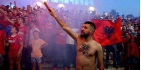 Serbi kërcënon tifozin e Shqipërisë: 100 mijë euro për kokën tënde!