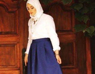 Vajza me shami që vishet më së bukuri në shkollë (Foto)