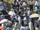 Plas në Srebrenicë. Mbas luleve, Vucic gjuhet me gurë e këpucë: Vdekje çetnikëve!