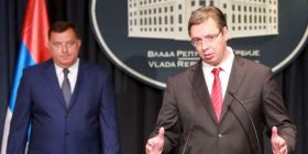 Vuçiq e ka lutur Dodikun ta shqyrtoj vendimin për referendum