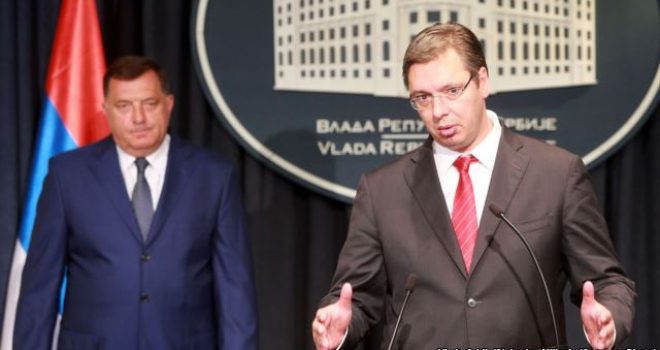 Vuçiq e ka lutur Dodikun ta shqyrtoj vendimin për referendum