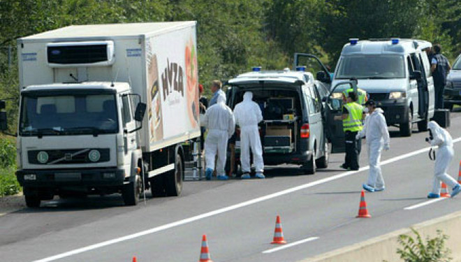 Trupat e pajetë në mjetin frigoferik, Austria: Mbi 70 refugjatë të asfiksuar