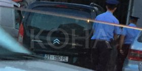 Shtohet forca policore para shtëpisë së kryeministrit