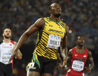 Usain Bolt i papërmbajtshëm në Botërorin e Kinës, triumfon edhe në 200 metra