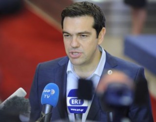 Kryeministri grek jep dorëheqje
