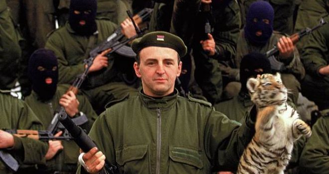 Babai është gjallë, prej kohësh jeton në Qipro, pretendon djali i Arkanit (Foto)