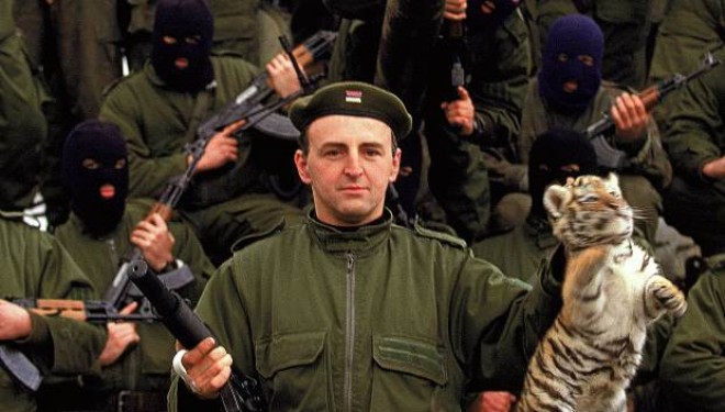 Babai është gjallë, prej kohësh jeton në Qipro, pretendon djali i Arkanit (Foto)