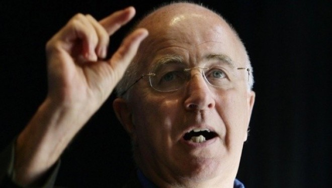 Denis MacShane: Koha që Serbia ta lejojë Ballkanin të lëvizë në shekullin 21