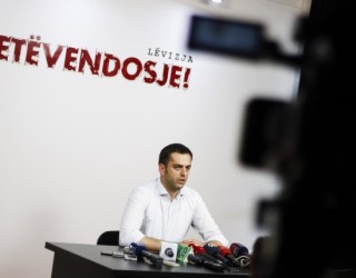 Çaushi: Pjesëmarrja e Haradinajt në takimin te presidentja, flirtim me Mustafën e Thaçin