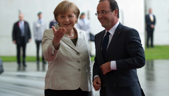 Merkel dhe Hollande synojnë unitet ndaj krizës së imigrantëve