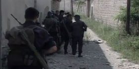 Shikojeni në dy video betejën frontale mes UÇK-së dhe paramilitarëve serbë (VIDEO)