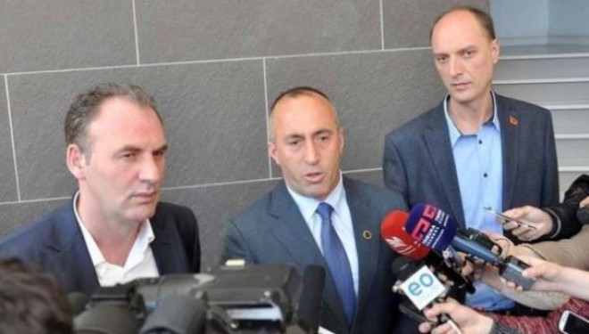 VV akuzon Mustafën e Thaçin për tradhti- kërkon mbështetjen e AAK’së dhe NISMA’s për rrëzimin e tyre