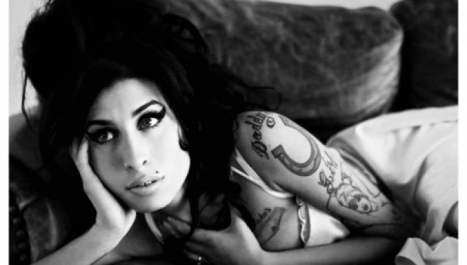 Zbulimi tronditës: Amy Winehouse ishte shtatzënë kur vdiq