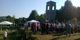 Tre autobusë me serbë vizituan Mushtishtin (Foto)