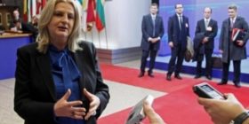 Tahiri e Gjuriq, polemizojnë nga distanca (Video)