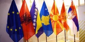 Simbolet e Kosovës më nuk i pengojnë Serbisë