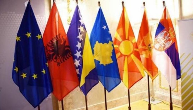 Simbolet e Kosovës më nuk i pengojnë Serbisë