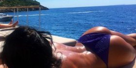 Kjo nuk është Kim Kardashian, por është vajza super seksi nga Peja (FOTO)