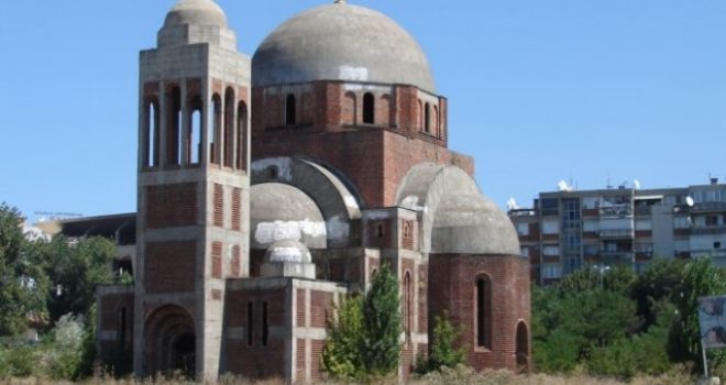 Studentët me aksion kundër funksionalizimit të kishës serbe në oborrine UP’së