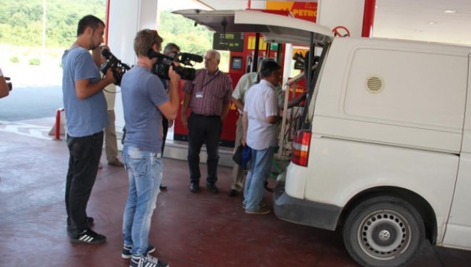 Hykmete Bajrami spektakël për të legjitimuar hajnitë