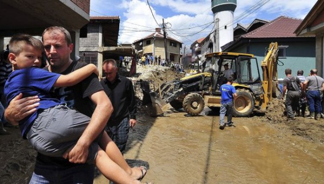Mediat ndërkombëtare për Tetovën: Stuhia më e rëndë në 35 vitet e fundit (Foto)