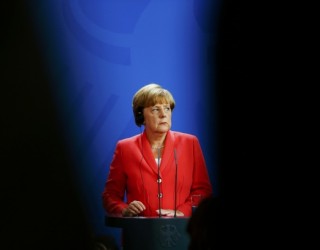 Merkel: Po e analizojmë dialogun në Bruksel
