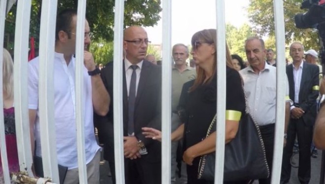 Kurir: Thaçi në Mitrovicë kishte dërguar 15 policë për ta arrestuar Gjuriqin