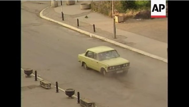 Pamje ekskluzive të vrasjes së dy snajperistëve serbë nga trupat e NATOS (Video)