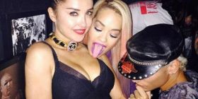 Kujt po ia puthë… Rita Ora?! (Foto)