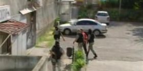 Pamje nga arrestimi i sotëm i të dyshuarve për lidhje me ISIS-in (Video)
