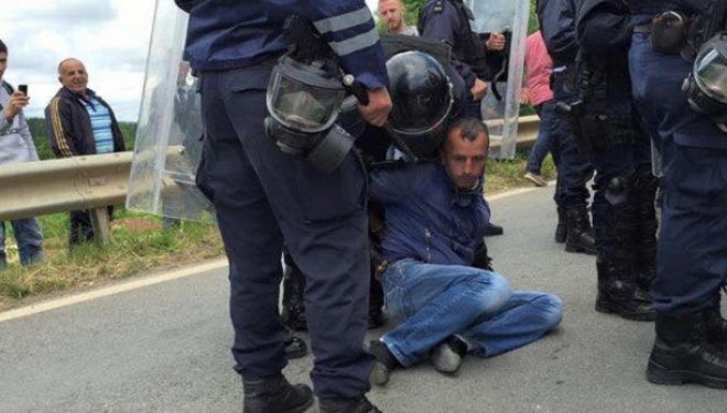 Vetëvendosja tregon, se aktivistet e saj janë dhunuara gjatë arrestimit nga Policia e Kosovës!