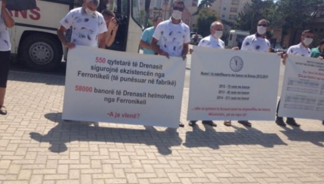 Protestuesit: Qeveria po bënë vrasje masive në Drenas