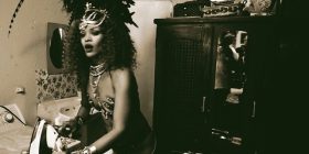 Rihanna thyen rregullin e pashkruar të Instagramit (Foto)