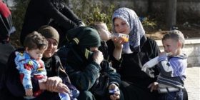 13 shtatzëna nga Siria kërkojnë ndihmë mjekësore