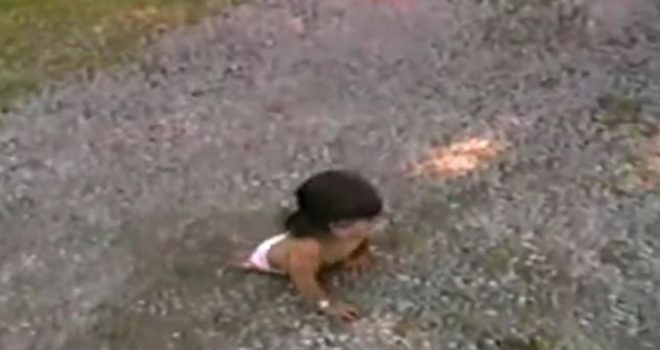Prindërit e braktisën sepse nuk kishte këmbë, por nuk do ta besoni se me çfarë merret ajo sot (Video)