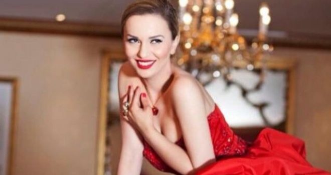 Teuta Krasniqi flet për seksin, tradhëtinë dhe Adonisin (Video)