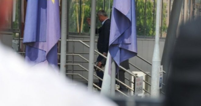 Thaçi: Serbia ende ndjek politika armiqësore