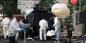 Policia turke përplaset me terroristët para Ambasadës së SHBA-ve (Foto/Video)