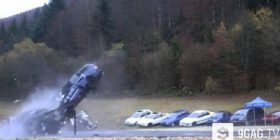 Ja si duket një aksident me makinë me 200km/h