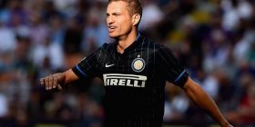 Operohet Vidic, do të mungojë 3 deri 6 muaj