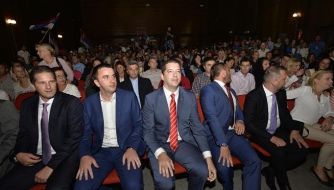 3000 qytetarë të Shtërpcës – kolektivisht anëtarësohen në partinë e Vuçiqit