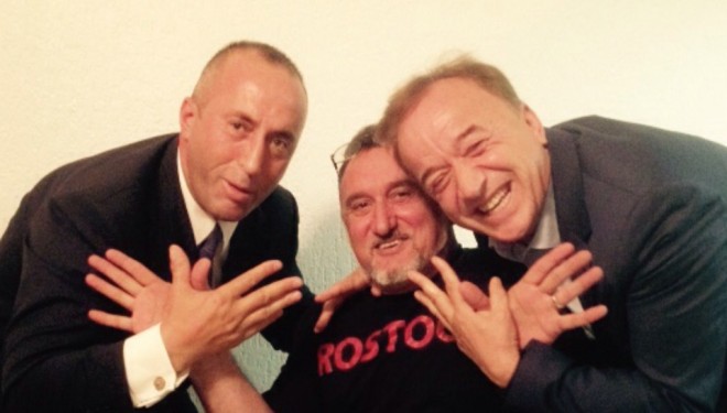 Haradinaj bënë shqiponjën me Marjan Sebajn e Don Viktor Sopin (Foto)