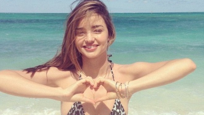 Miranda Kerr me foto të të pasmeve II Foto