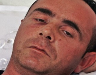 Eprori shqiptar Sinan Kurti thotë se u sulmua fizikisht pasi po fliste shqip